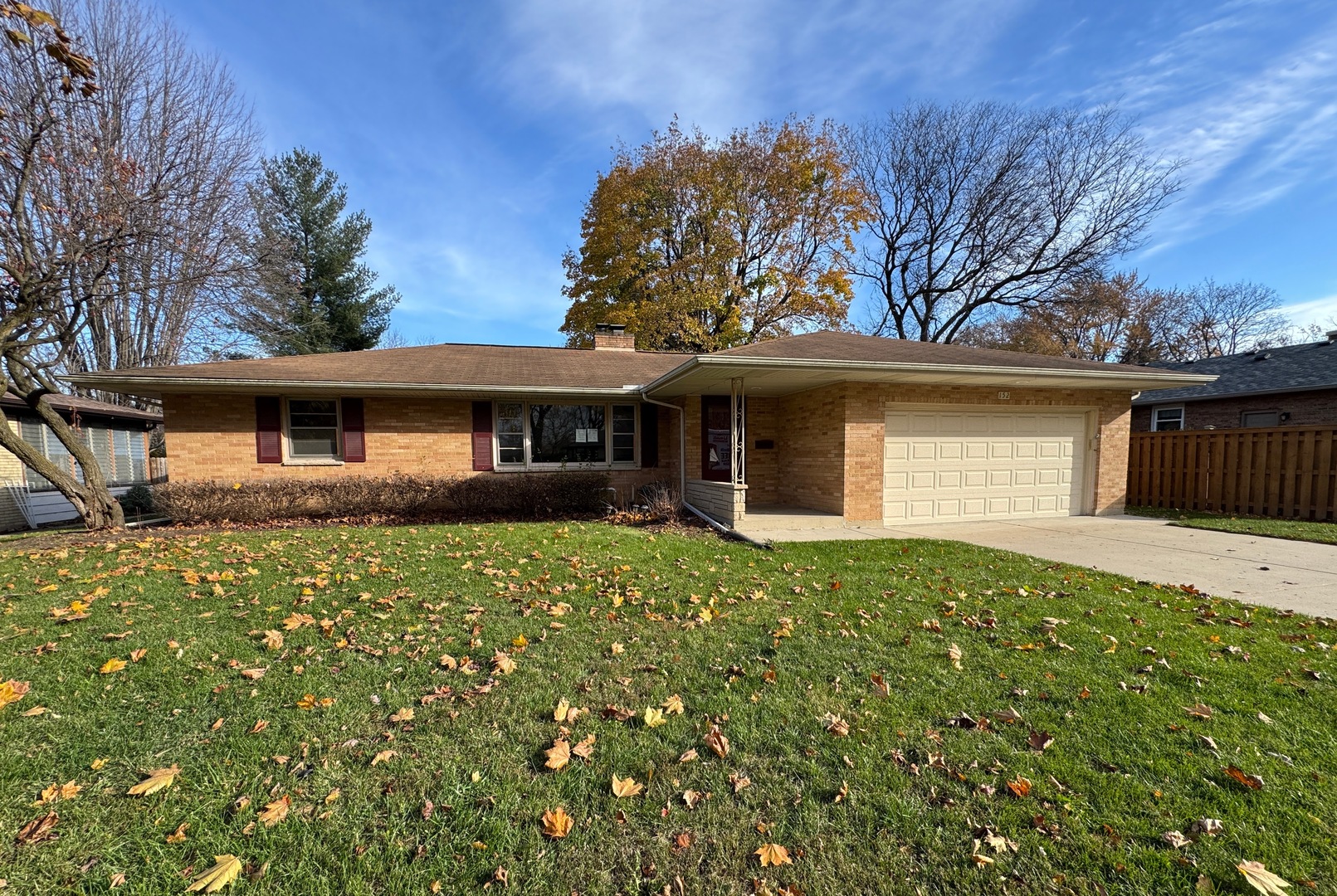 152 Crestwood Drive, East Dundee IL 60118
