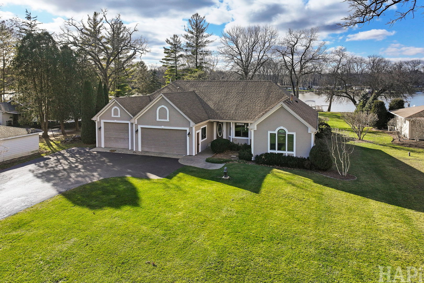 4505 GIANT OAK Drive, Mchenry IL 60050