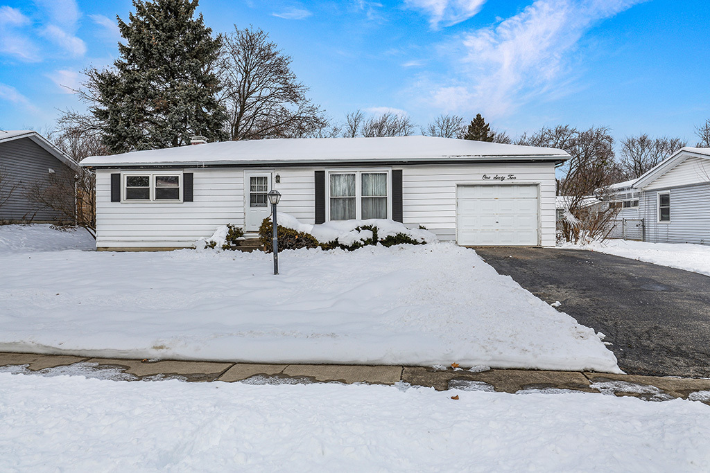 30W162 Claymore Lane, Naperville IL 60563