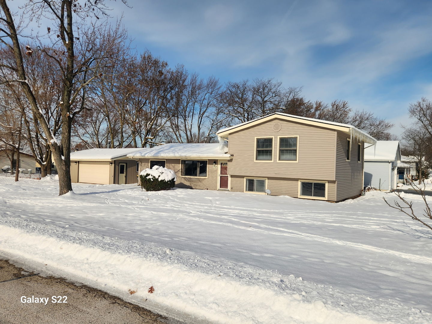 10 Lincoln Street, Lake In The Hills IL 60156