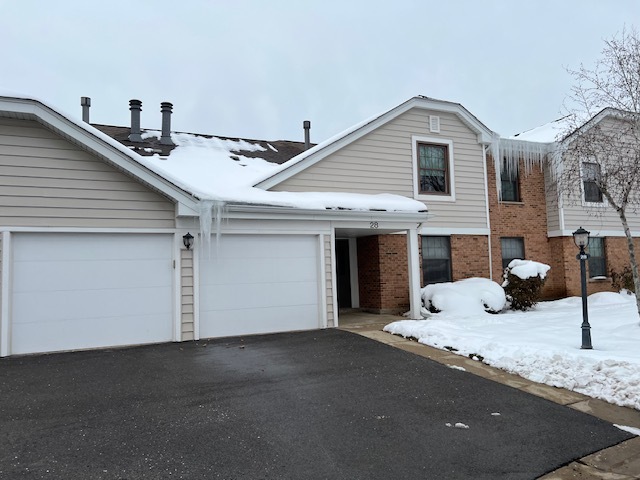 28 Regent Circle Unit B2, Schaumburg IL 60193