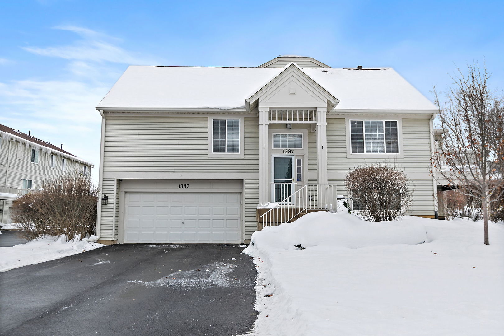 1387 New Haven Drive, Cary IL 60013