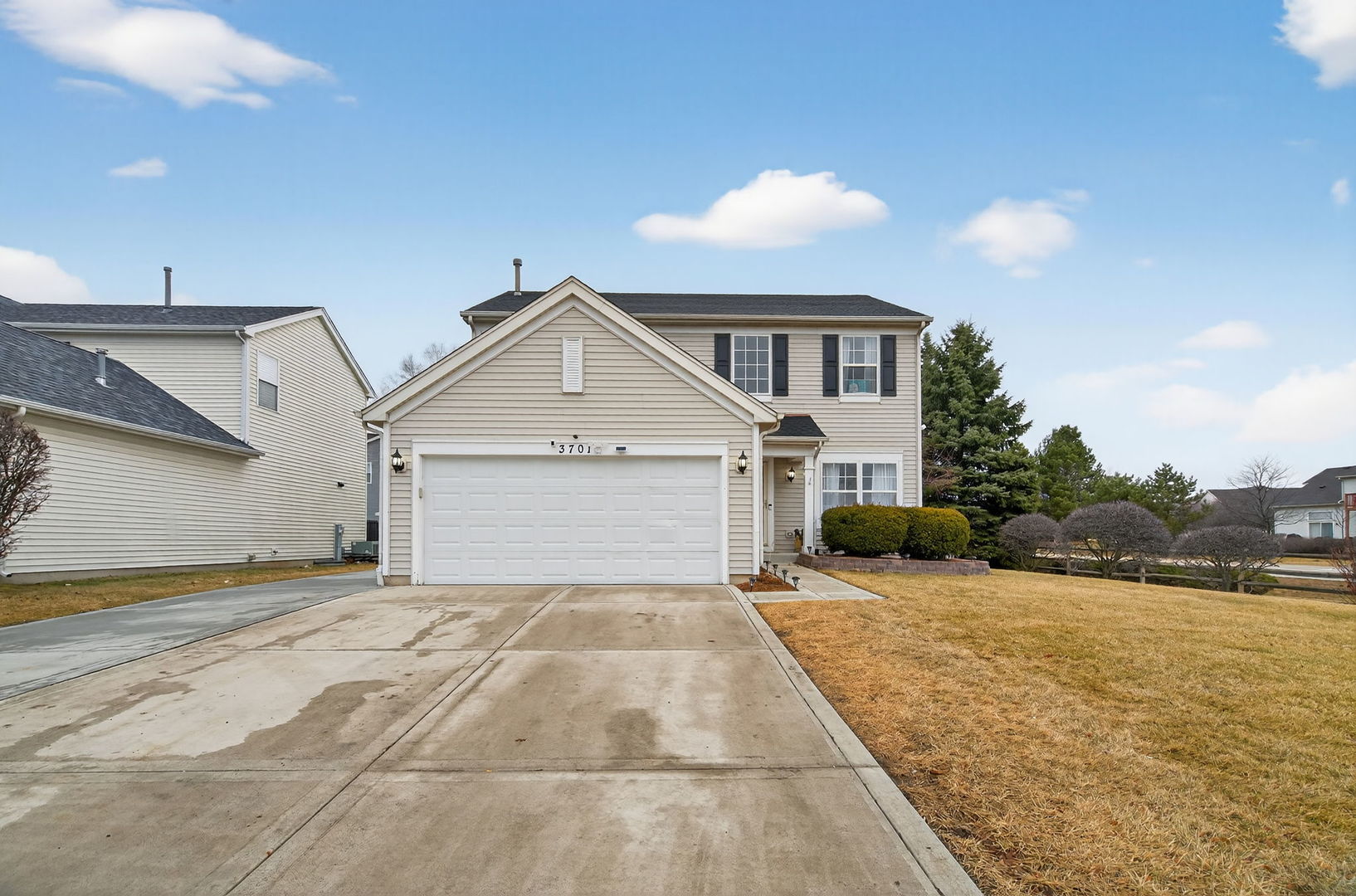 3701 Blue Ridge Drive, Carpentersville IL 60110