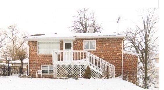 52 Wren Road, Carpentersville IL 60110