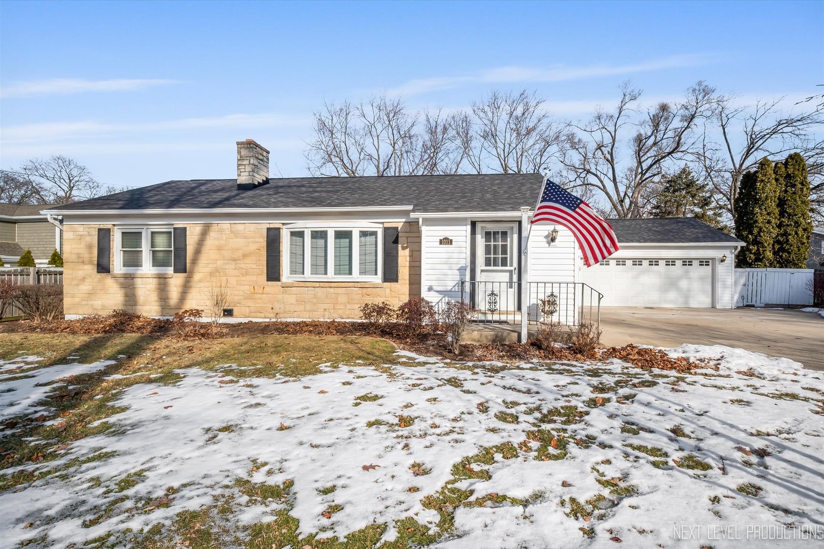 1011 James Street, Geneva IL 60134