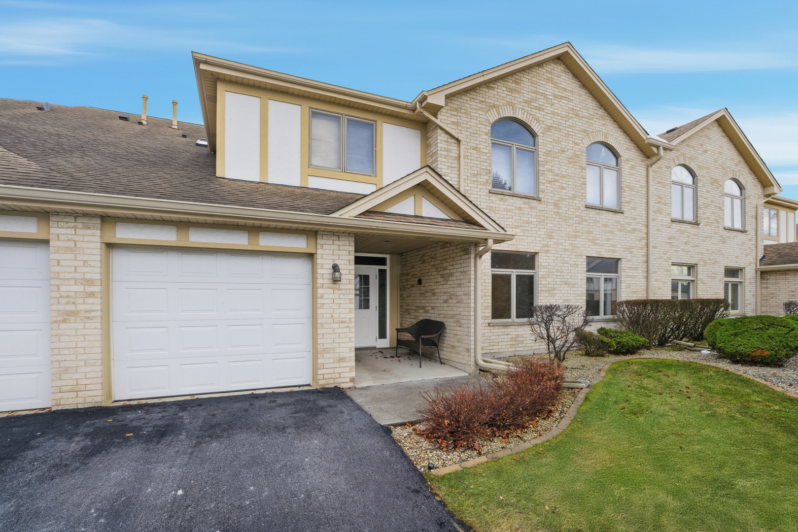 6431 Pine Cone Drive Unit 2, Tinley Park IL 60477