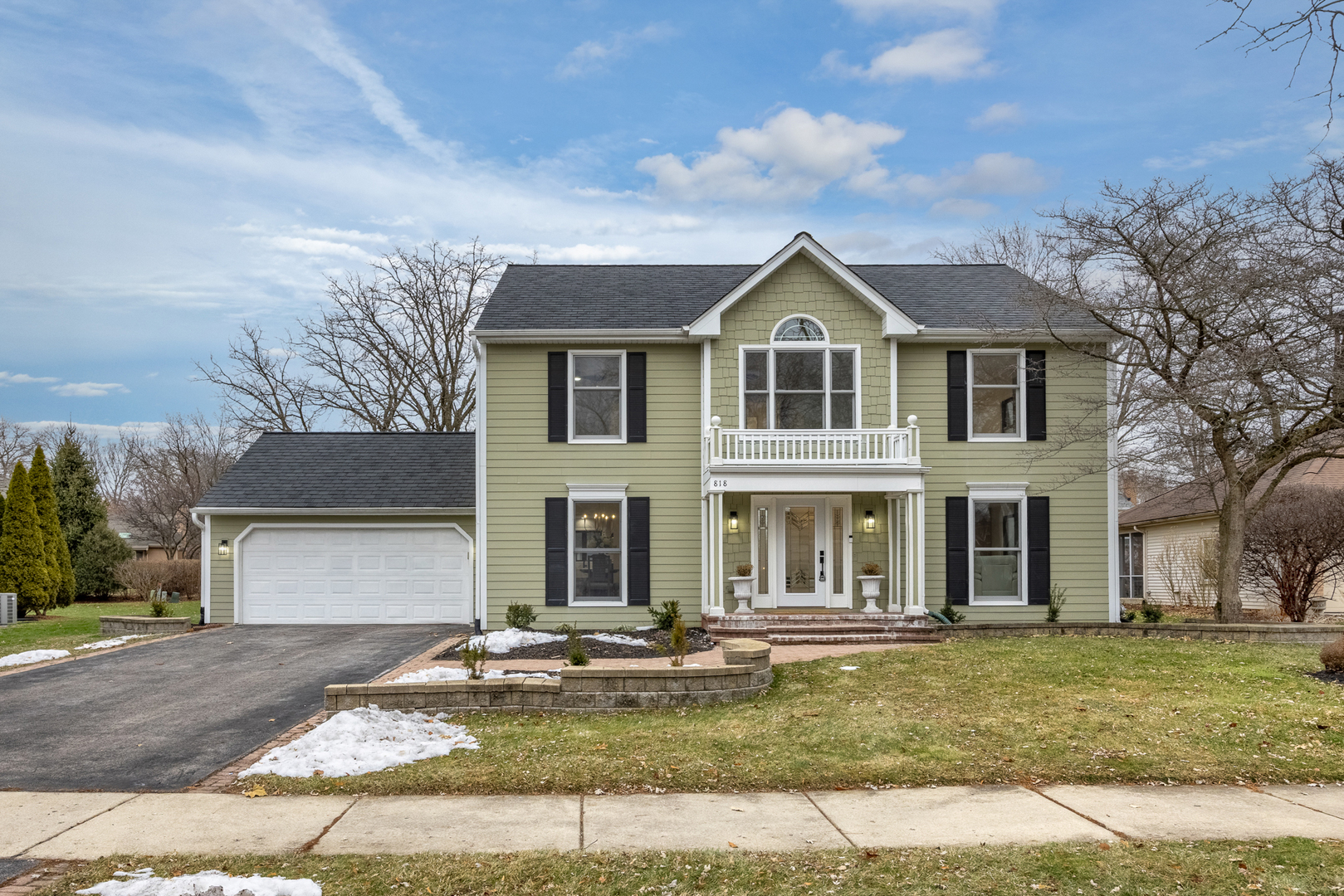 818 FAIRWINDS Court, Naperville IL 60563