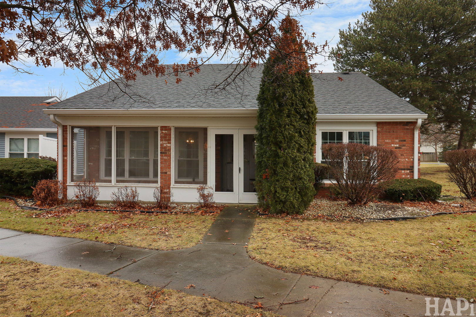 7205 Hastings Circle Unit 330, Fox Lake IL 60020