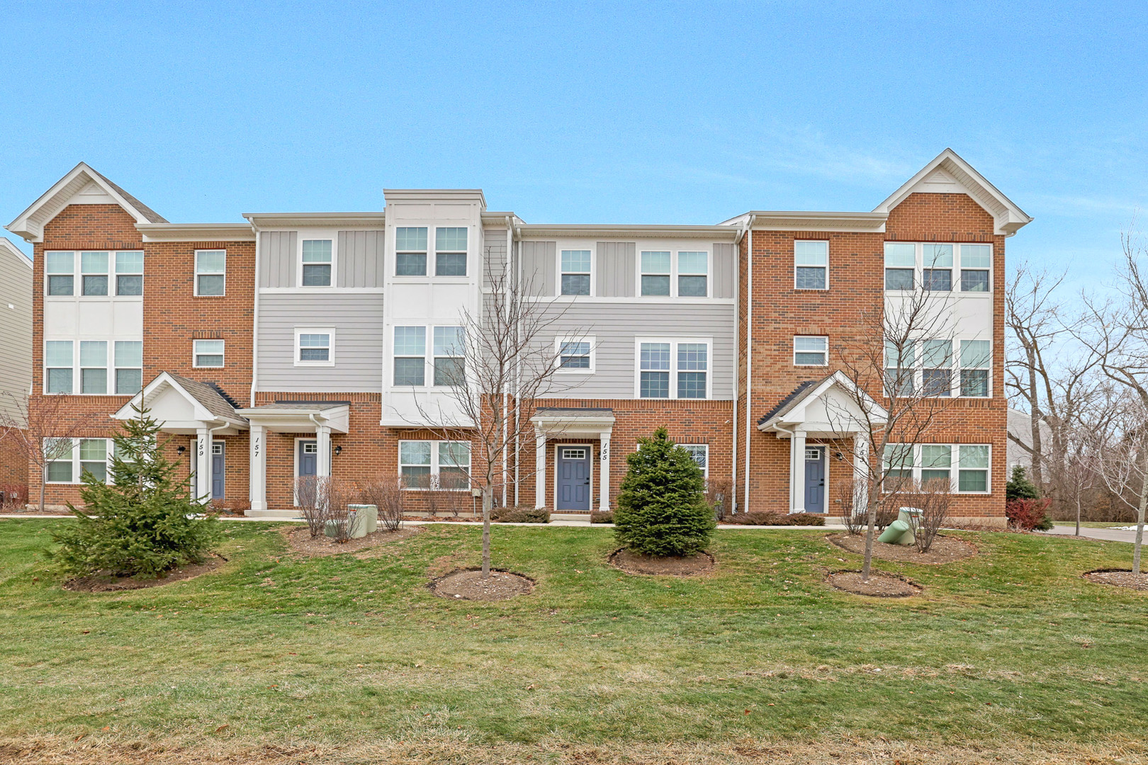 155 Canterbury Way, Lake Zurich IL 60047