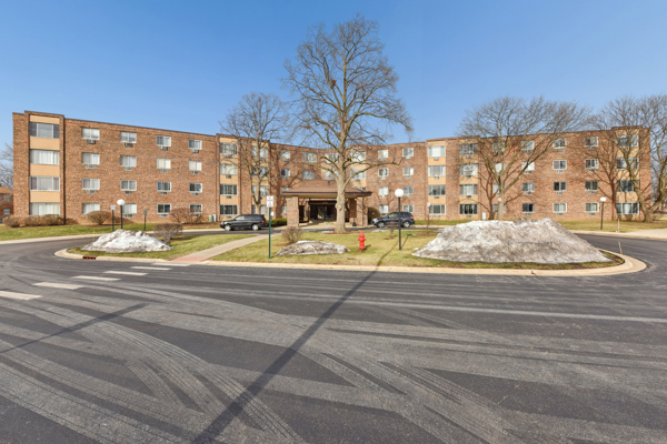 1880 Bonnie Lane Unit 416, Hoffman Estates IL 60169