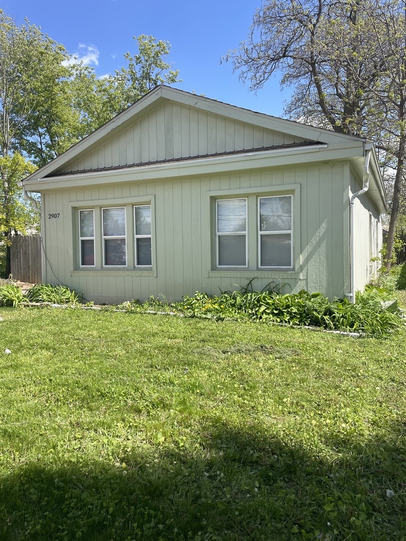 2907 W Il Route 120 Road, Mchenry IL 60051