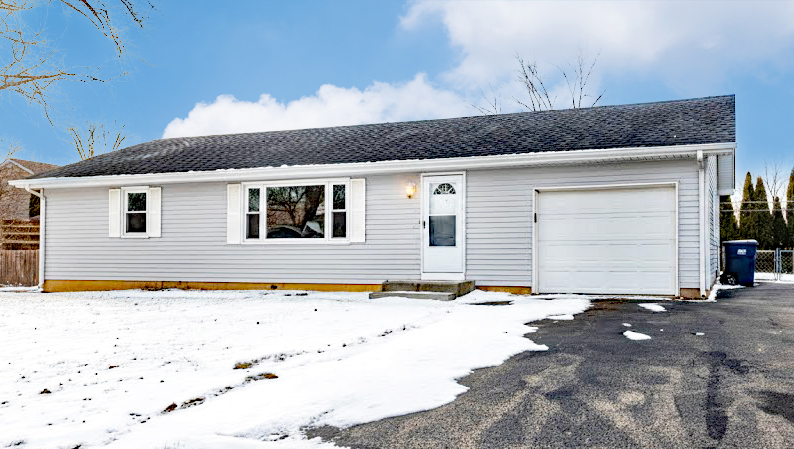 1509 PINE Street, Mchenry IL 60050