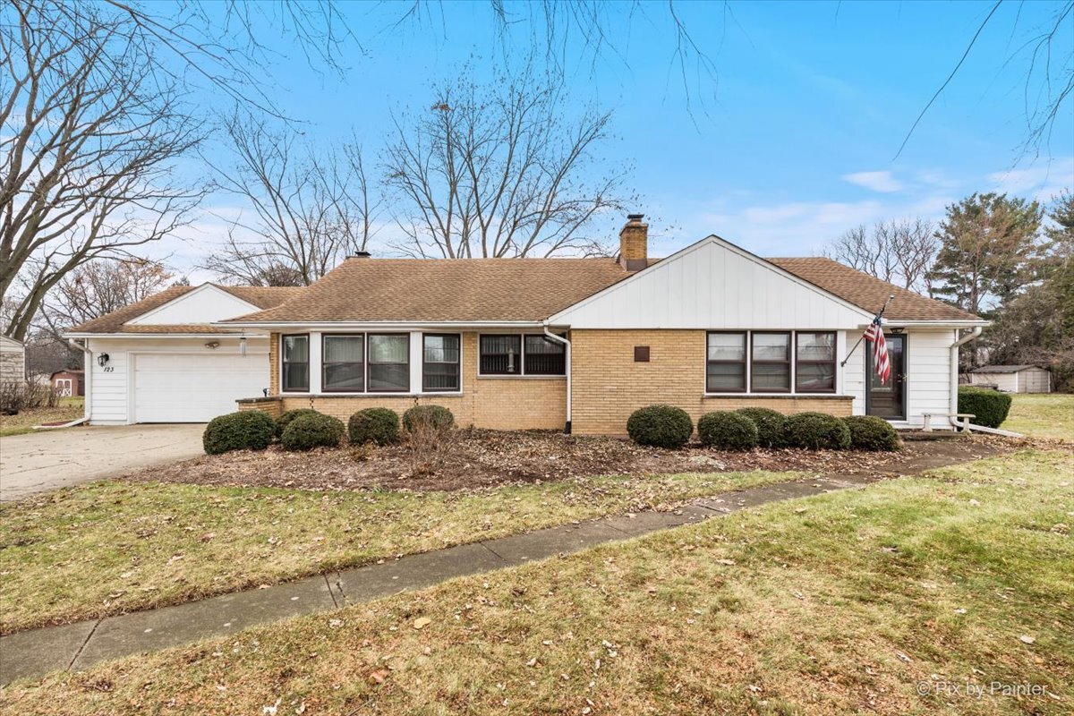 123 Dundee Avenue, East Dundee IL 60118