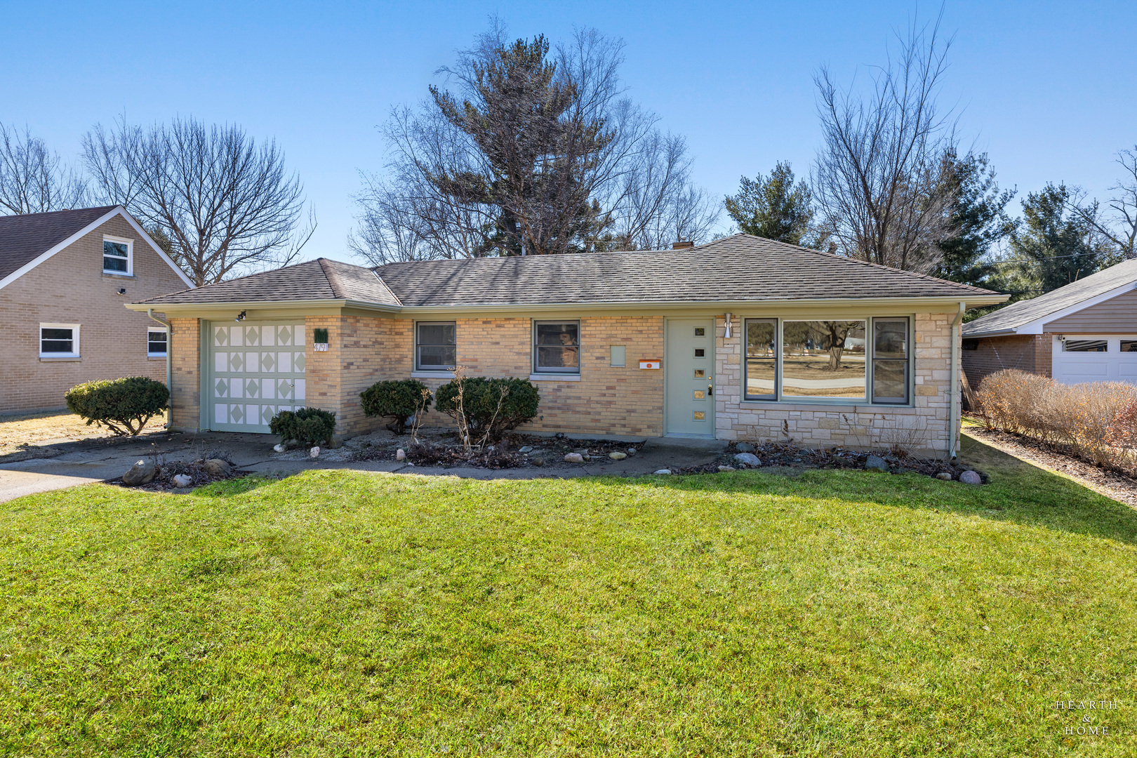 479 Porter Avenue, Crystal Lake IL 60014
