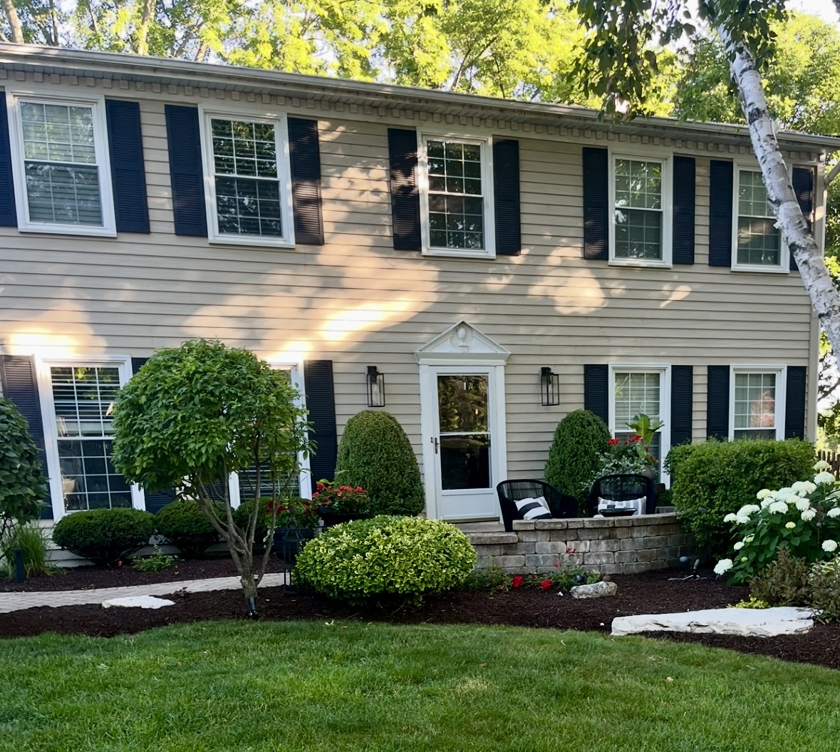 309 Carriage Hill Road, Naperville IL 60565