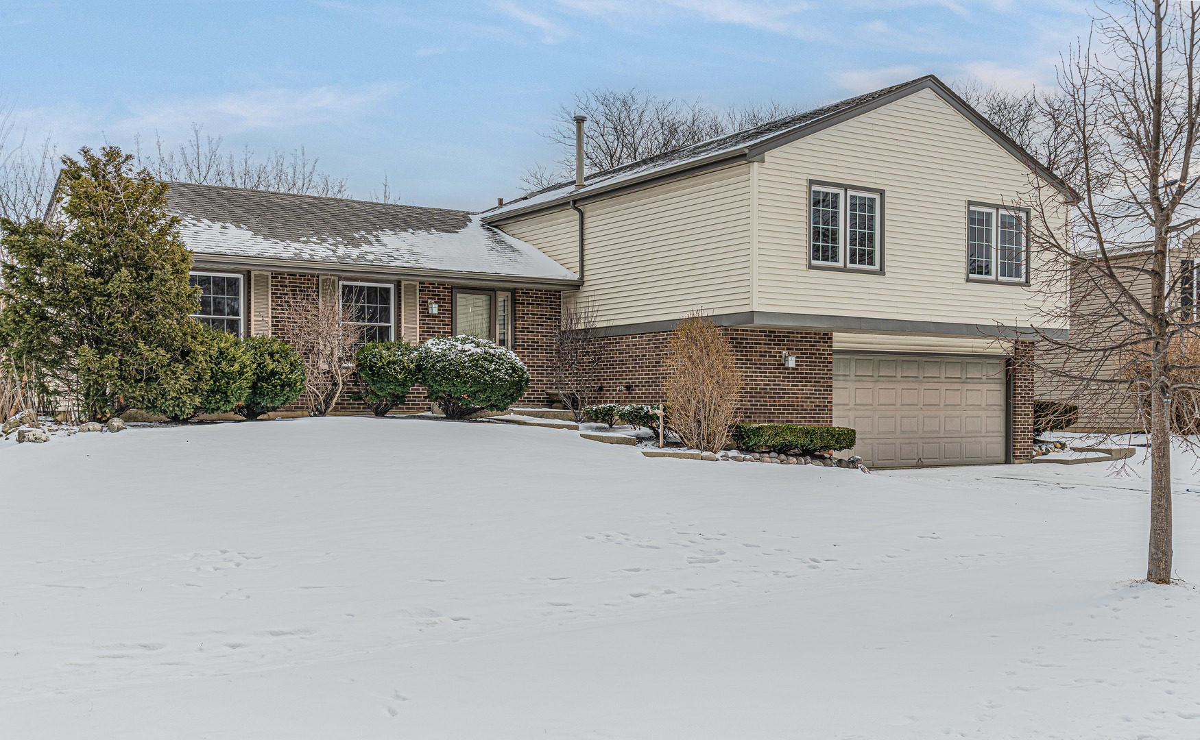 794 Stillwater Court, Lake Zurich IL 60047