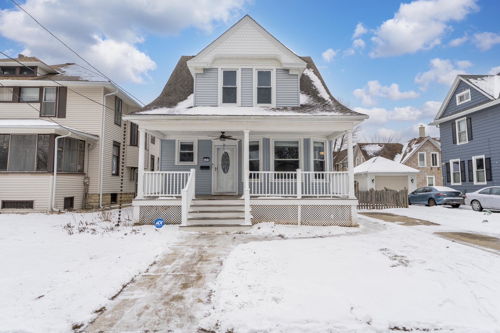 483 Barrett Street, Elgin IL 60120