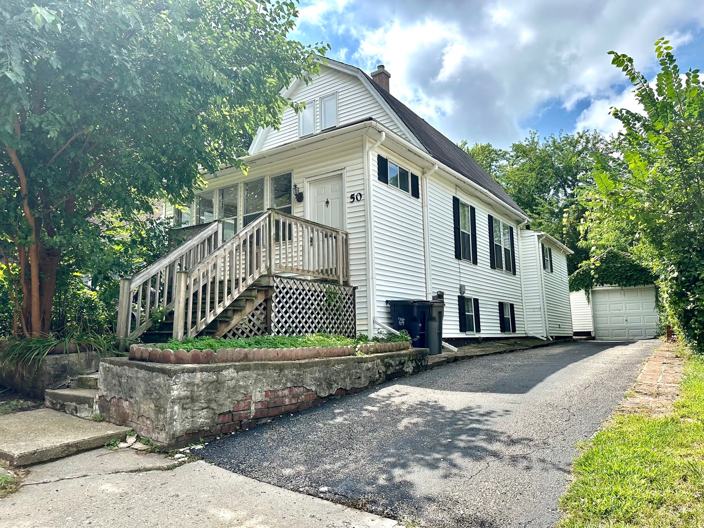 50 Sheridan Street, Elgin IL 60123