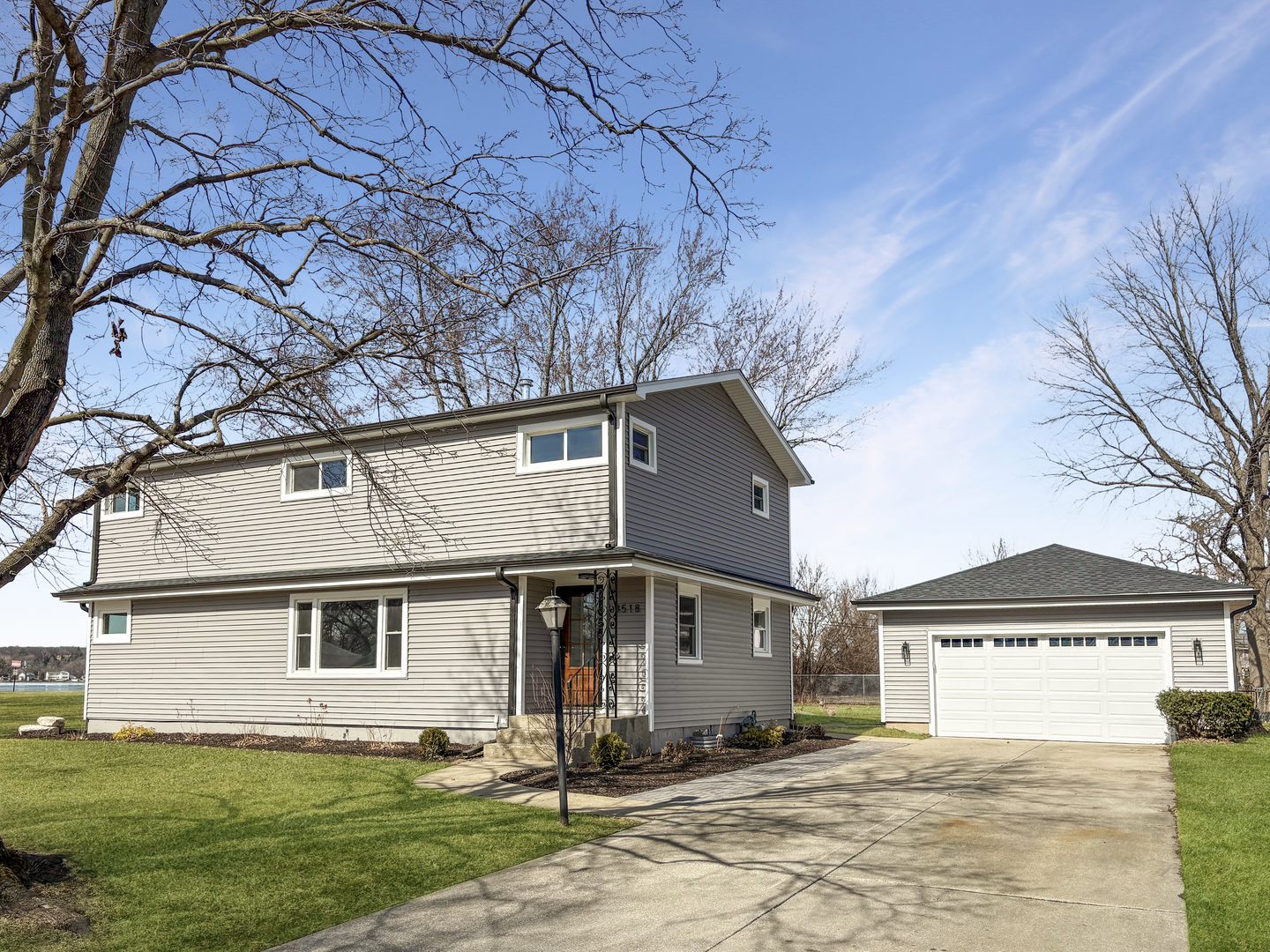 4518 W Shore Drive, Mchenry IL 60050