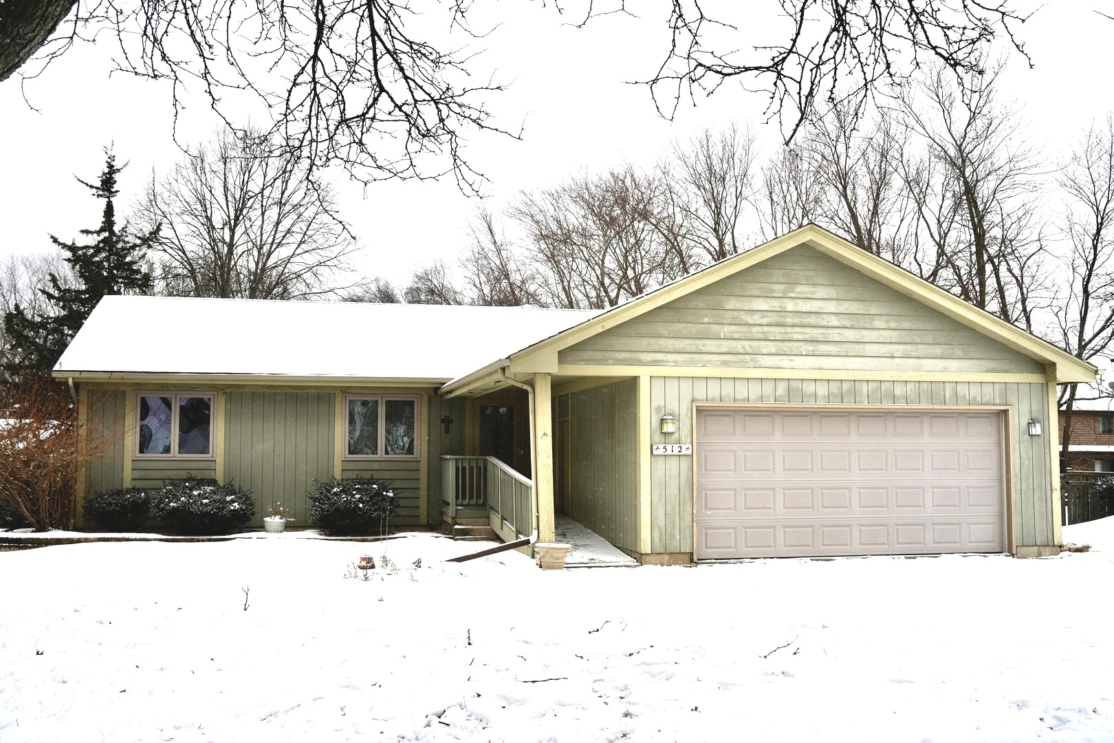 512 Shenandoah Trail, Elgin IL 60123