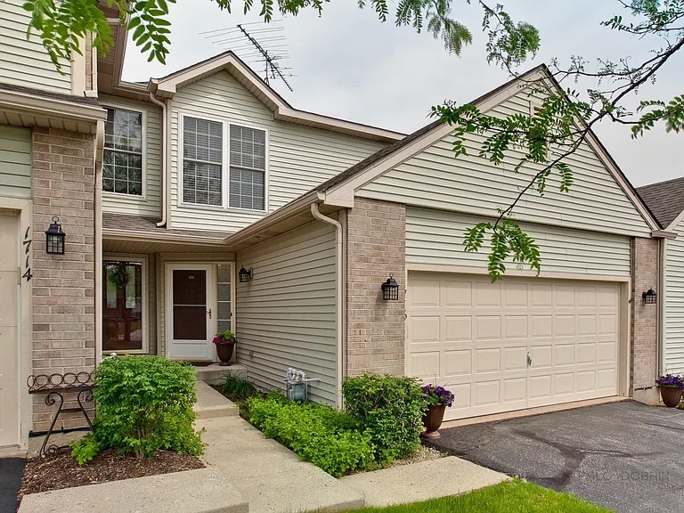 1716 Pine Street, Mchenry IL 60051