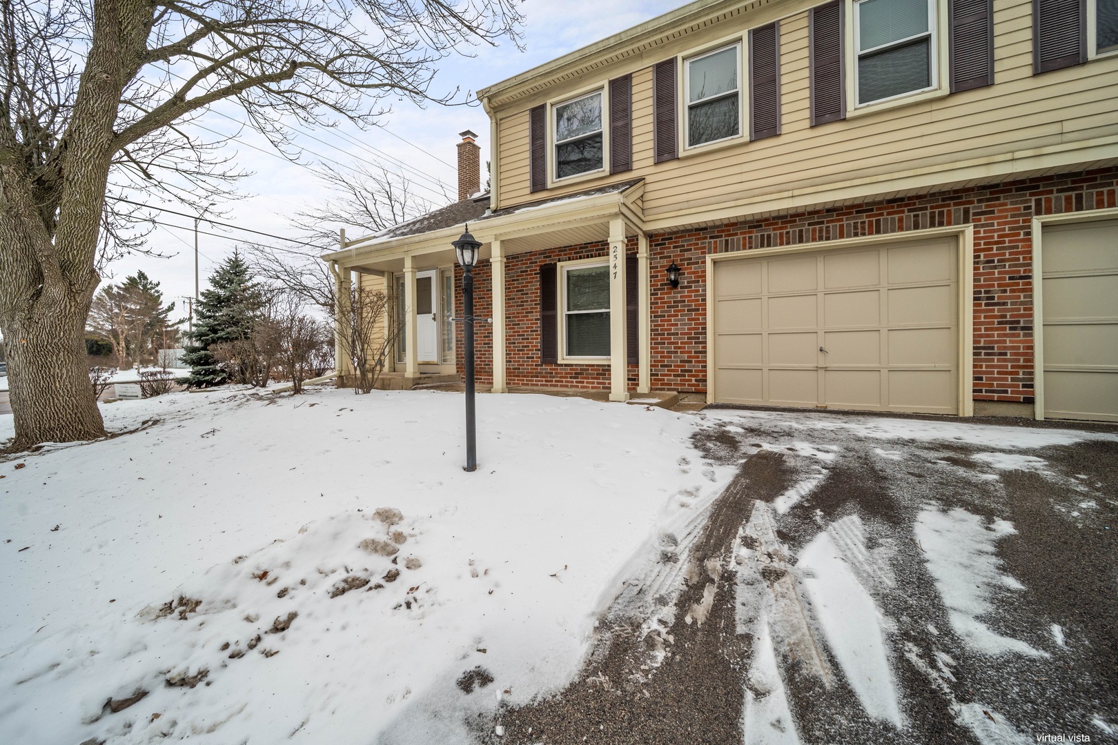2547 College Hill Circle, Schaumburg IL 60173