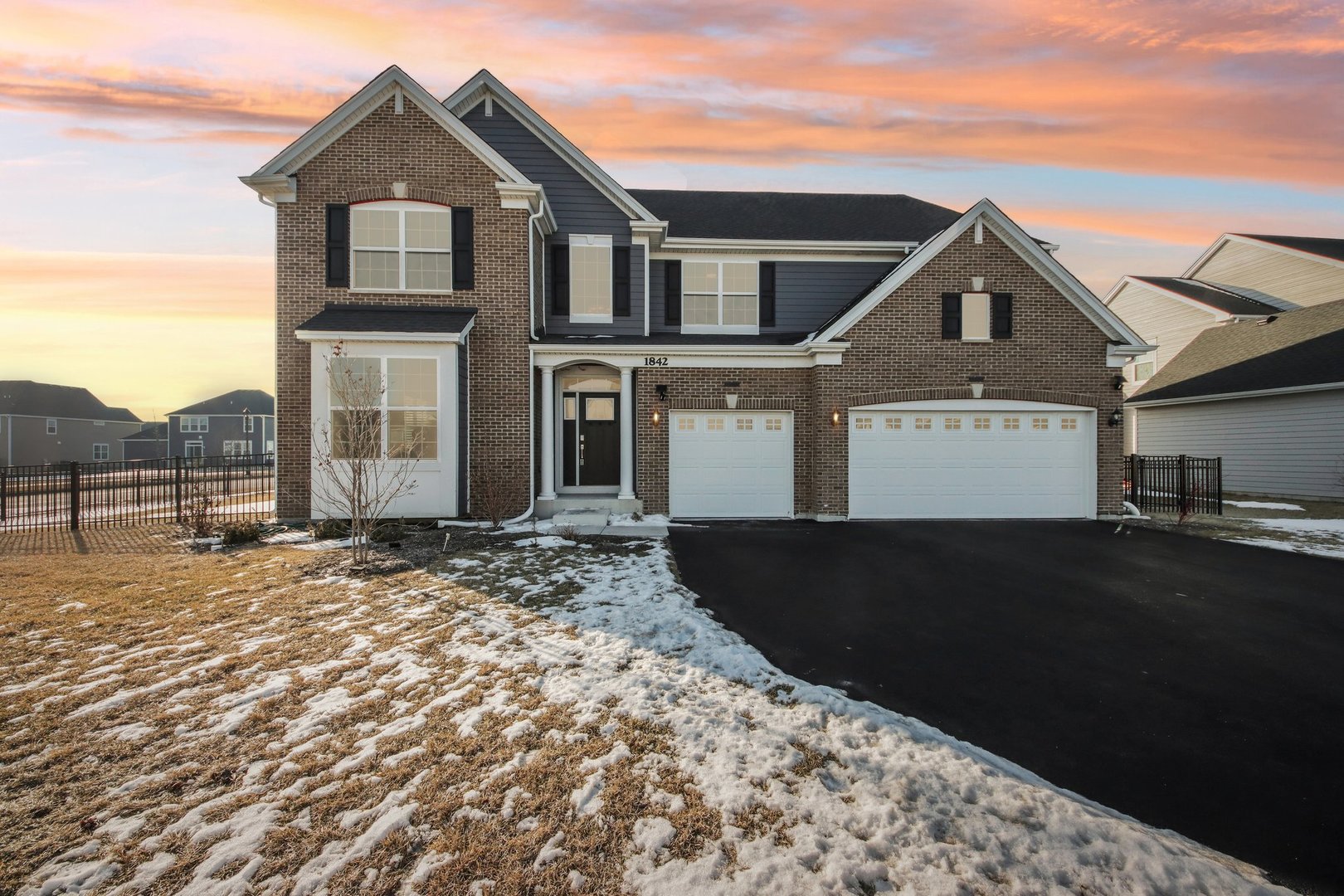 1842 Coralito Lane, Elgin IL 60124