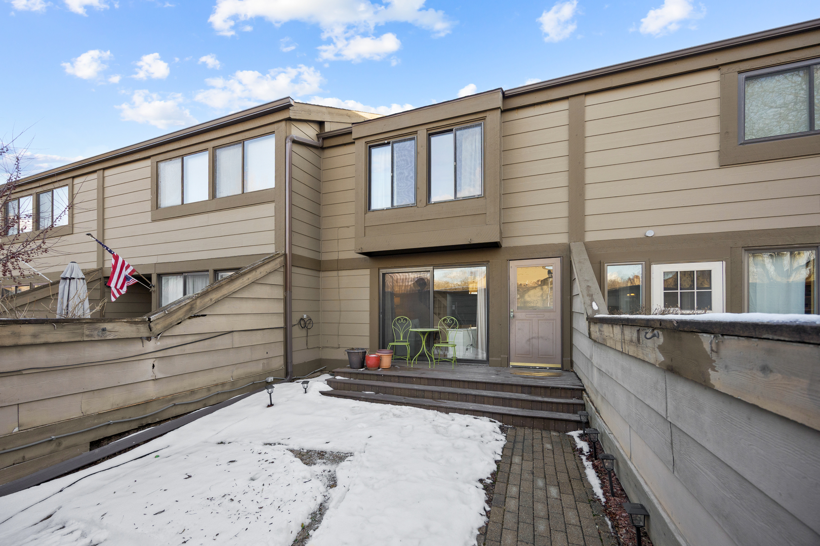 142 Aberdeen Court, Geneva IL 60134