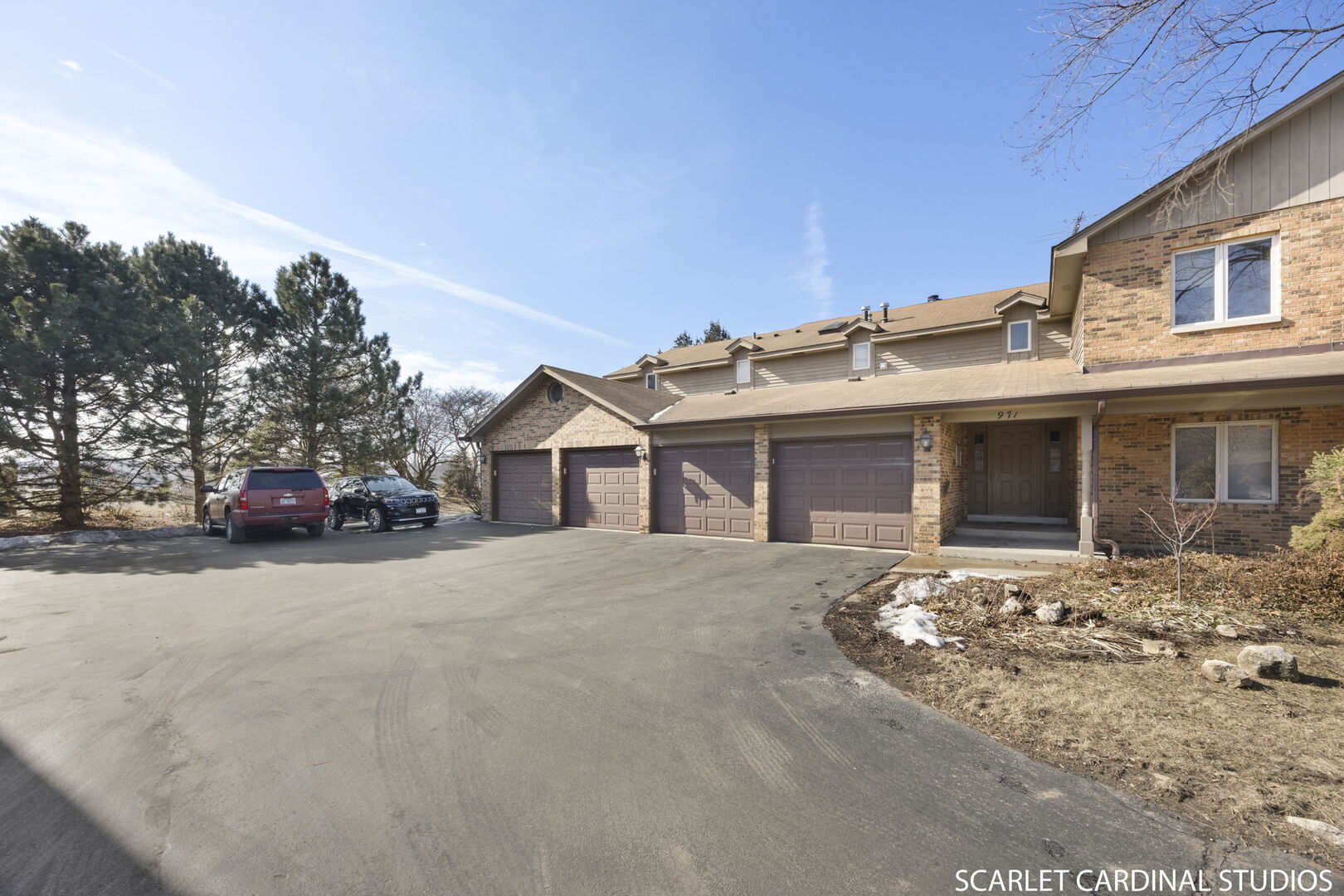 971 West Court Unit B, Naperville IL 60563