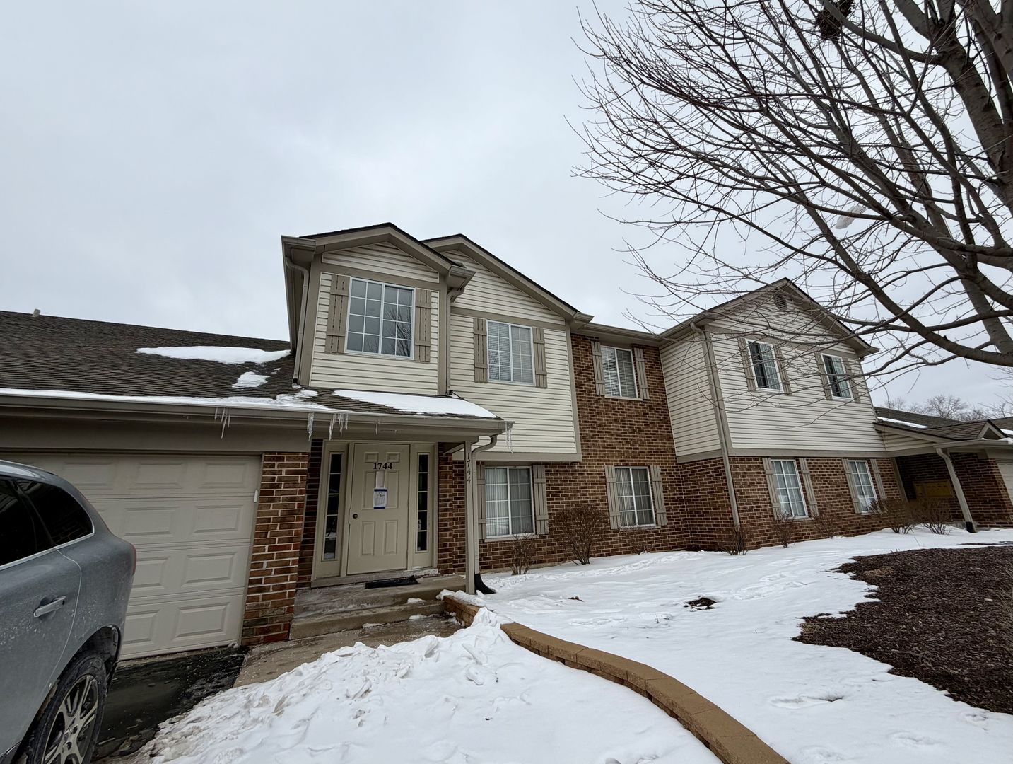 1744 Chesapeake Lane Unit 4, Schaumburg IL 60193