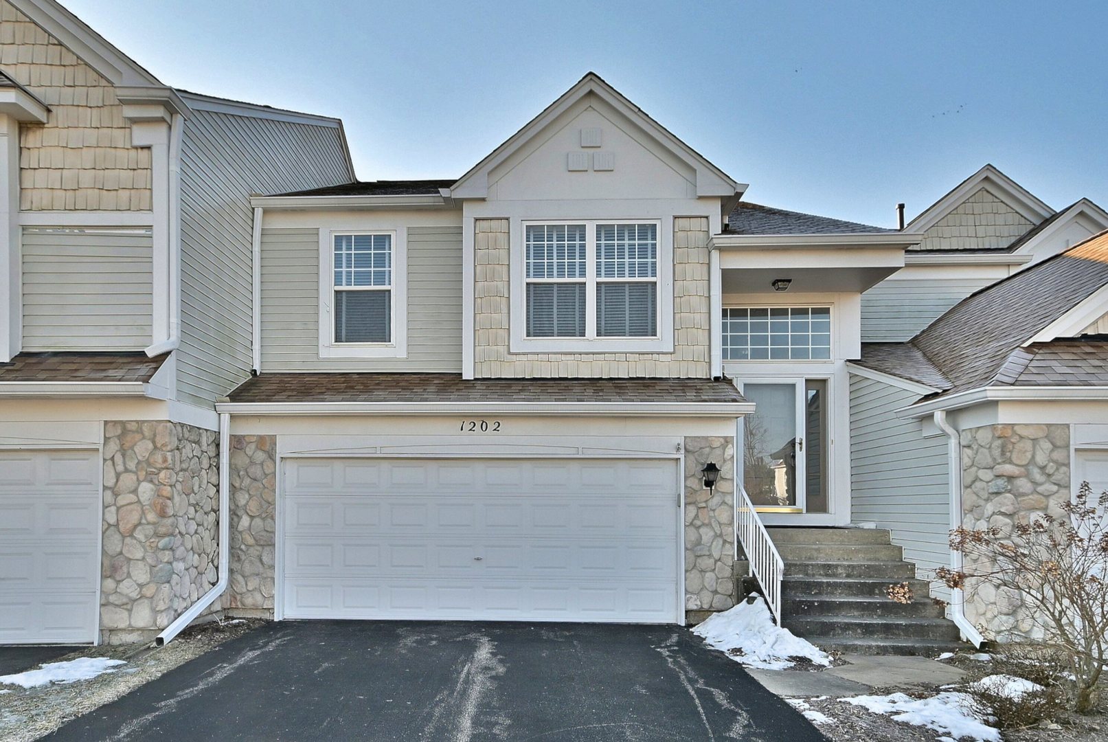 1202 Delta Drive, Elgin IL 60123