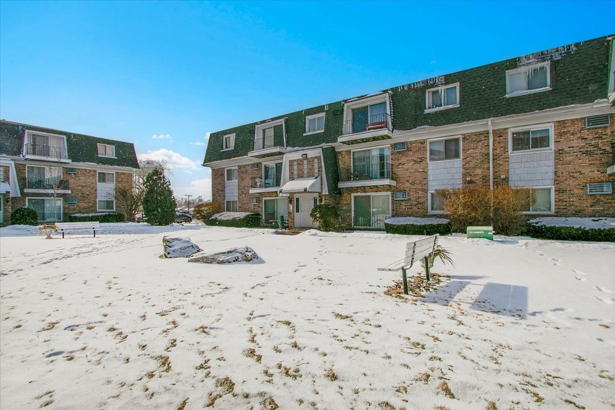 10310 Ridgeland Avenue Unit 208, Chicago Ridge IL 60415