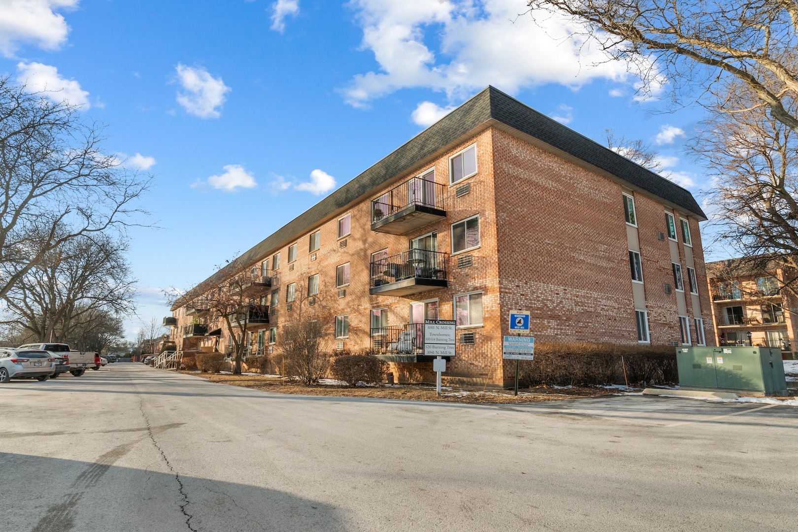 1001 N Mill Street Unit 302, Naperville IL 60563