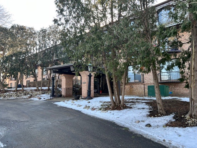 600 W Russell Street Unit 105, Barrington IL 60010