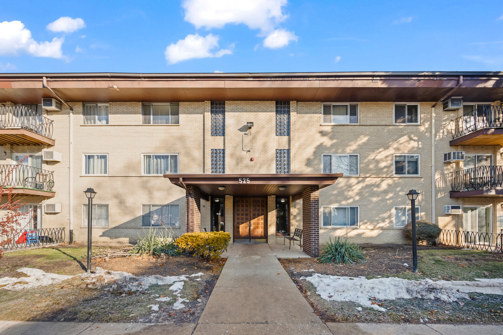 525 S Cleveland Avenue Unit 104, Arlington Heights IL 60005
