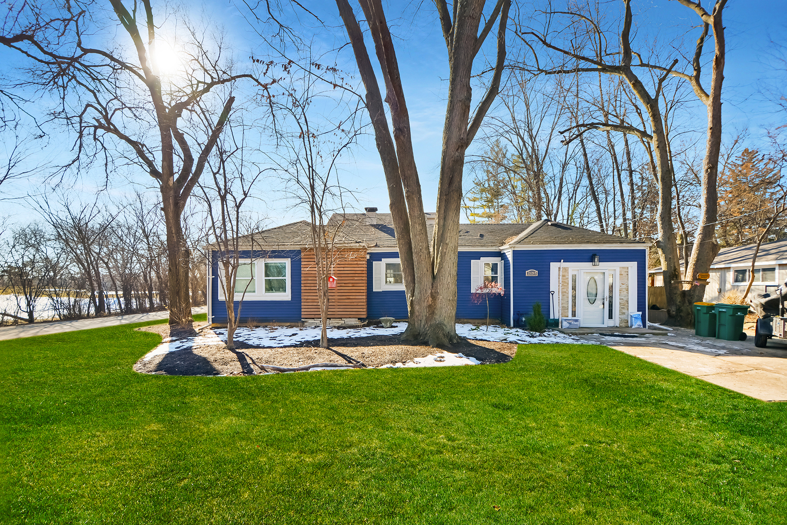 21269 W Ridge Road, Lake Zurich IL 60047