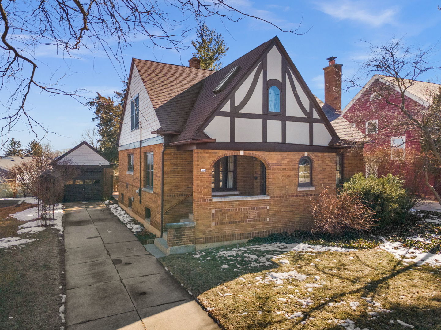 761 South Street, Elgin IL 60123