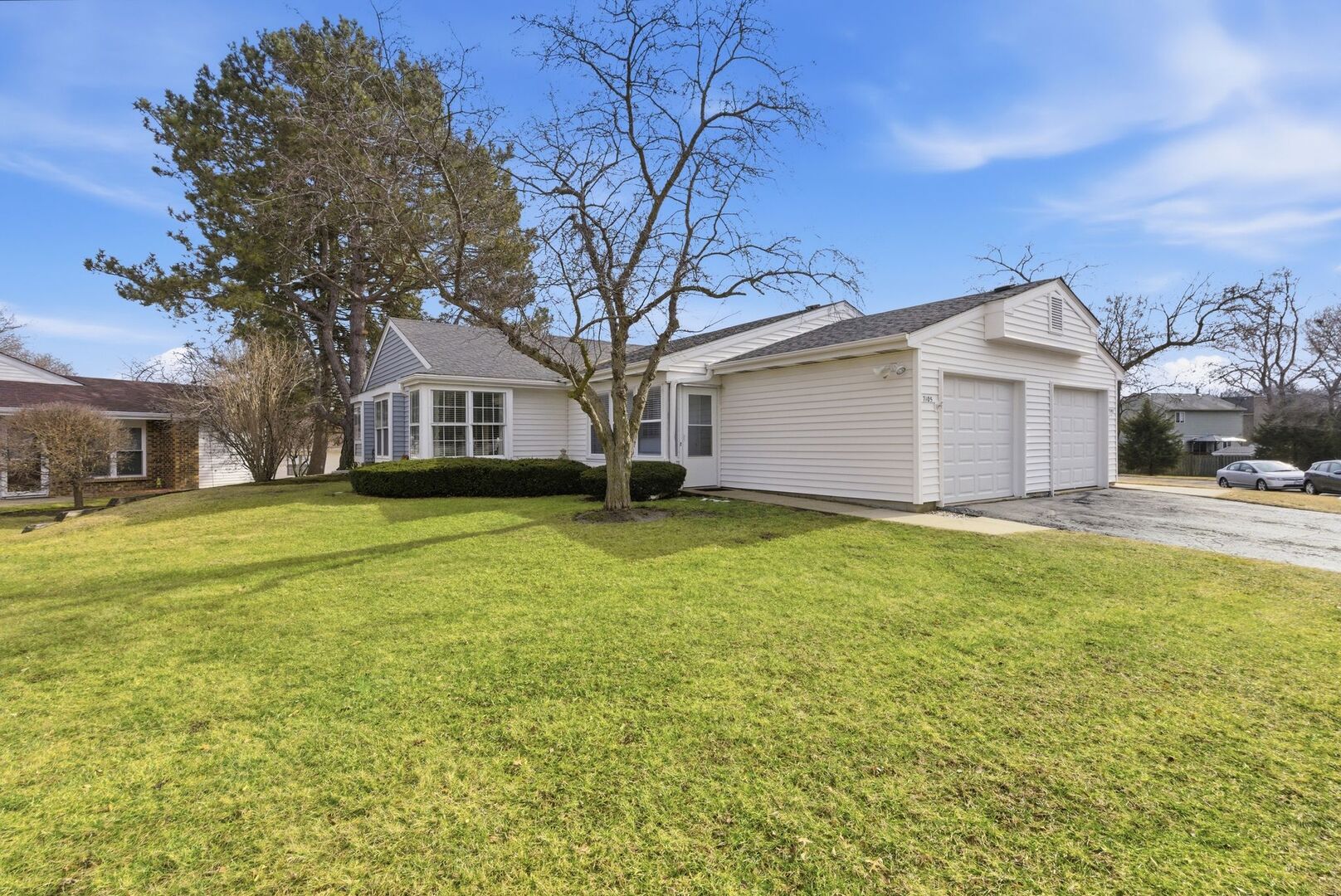 7105 Saint Tropez Court Unit 297, Fox Lake IL 60020