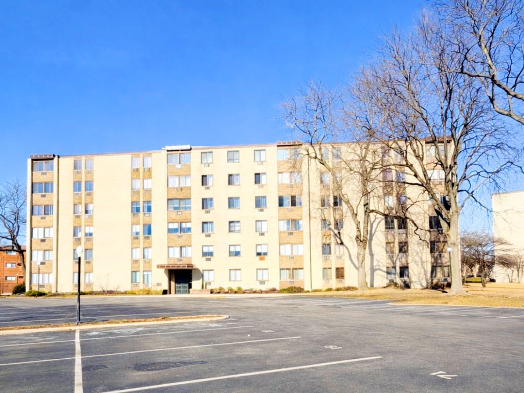 9725 S Karlov Avenue Unit 601, Oak Lawn IL 60453