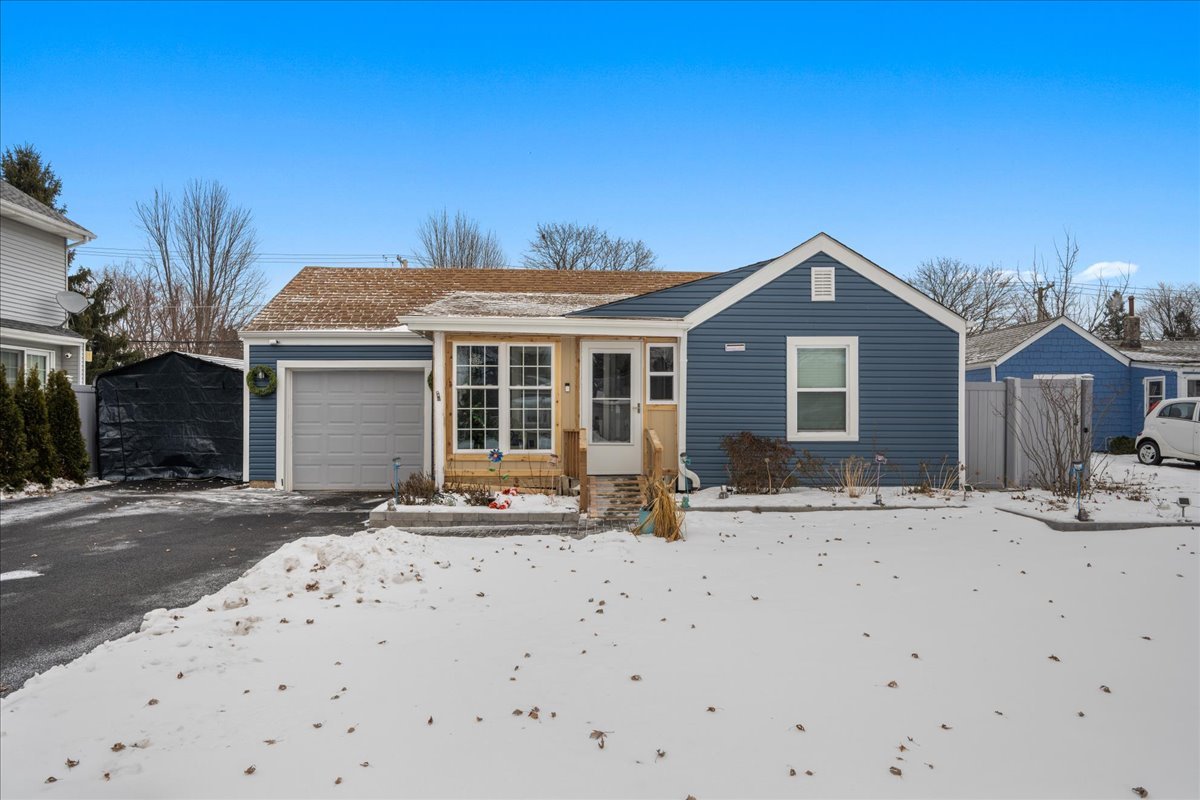 207 Second Street, Elgin IL 60123