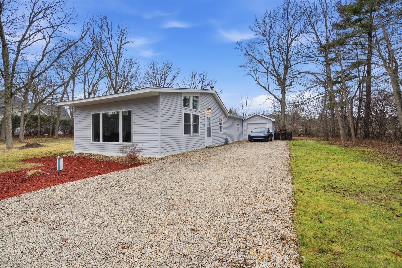 528 Charlotte Avenue, Crystal Lake IL 60014