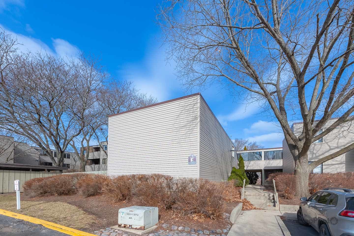 1840 W Highland Avenue Unit E-105, Elgin IL 60123