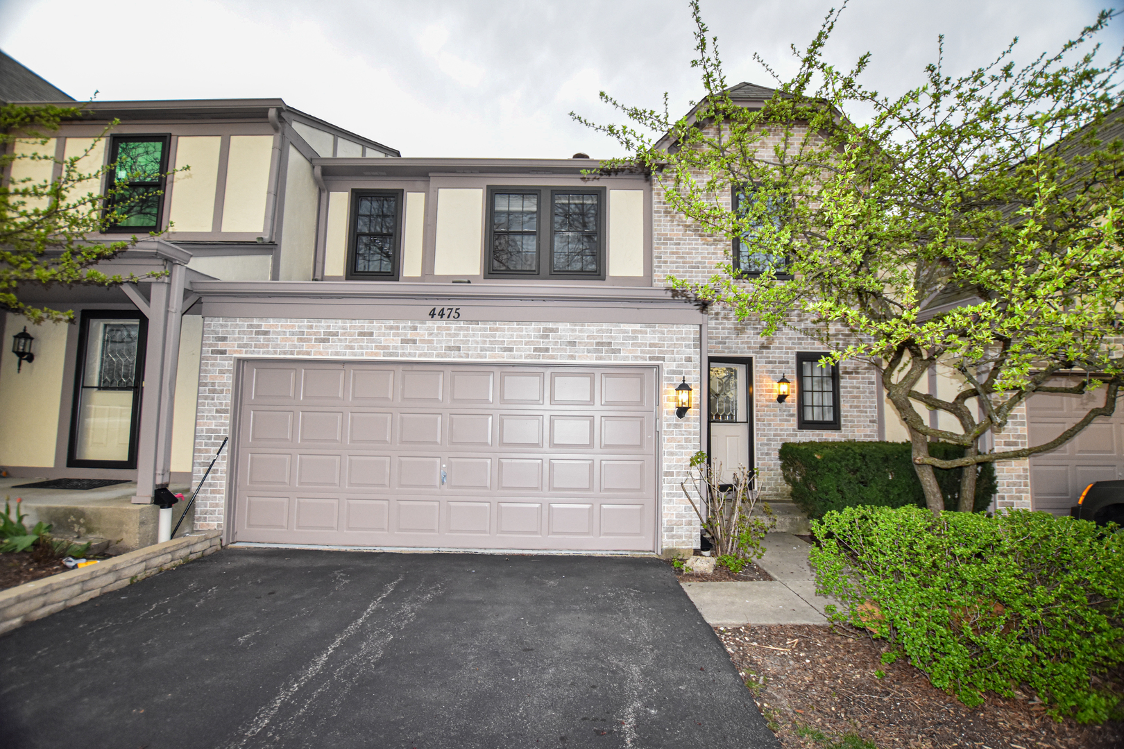 4475 Olmstead Drive, Hoffman Estates IL 60192