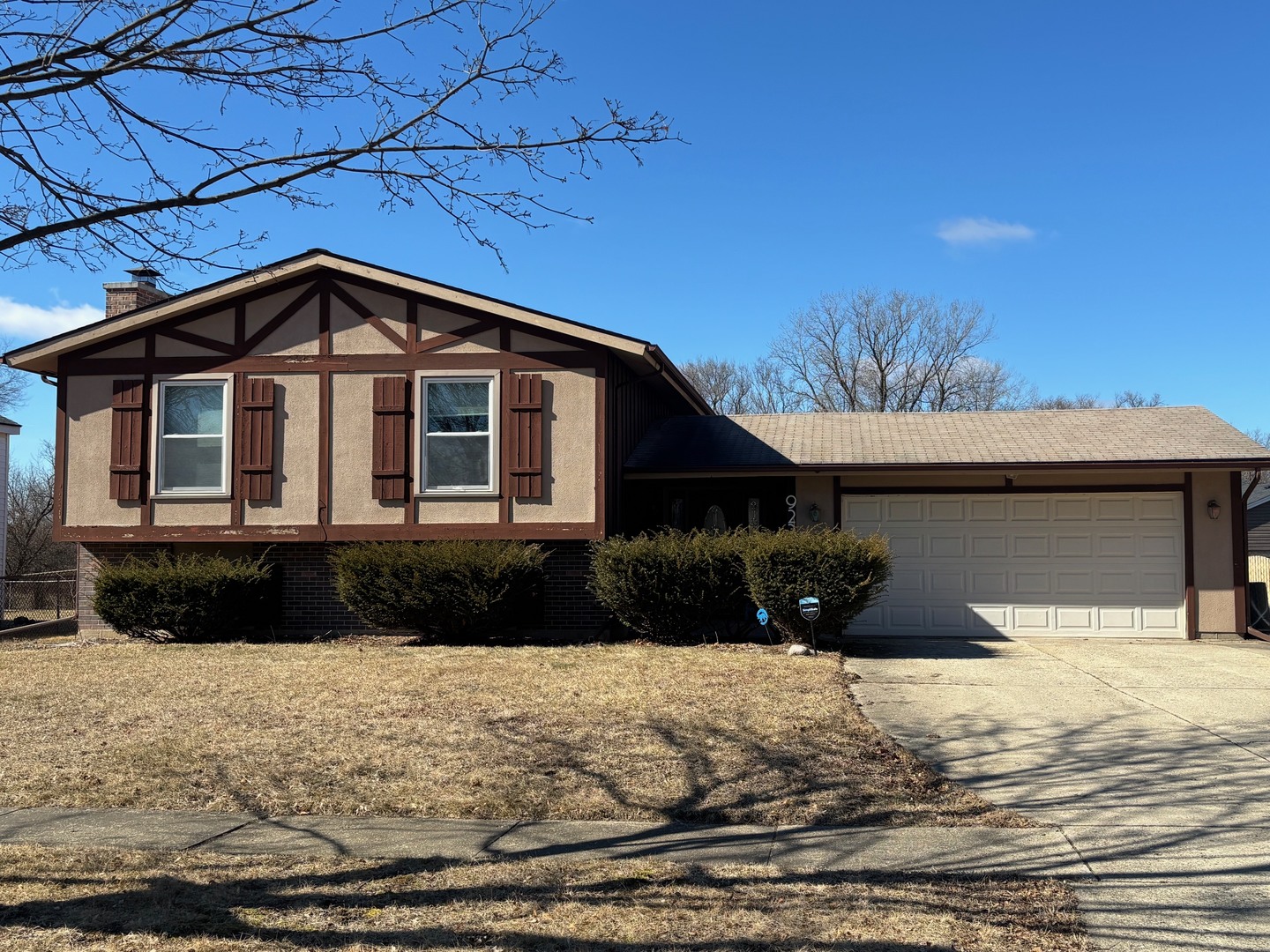 922 COVENTRY Lane, Crystal Lake IL 60014