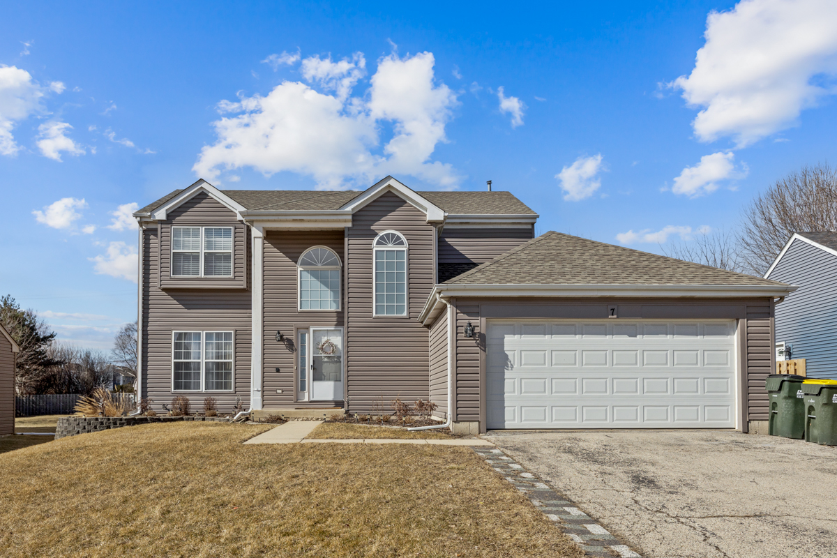 7 Elizabeth Court, Lake In The Hills IL 60156