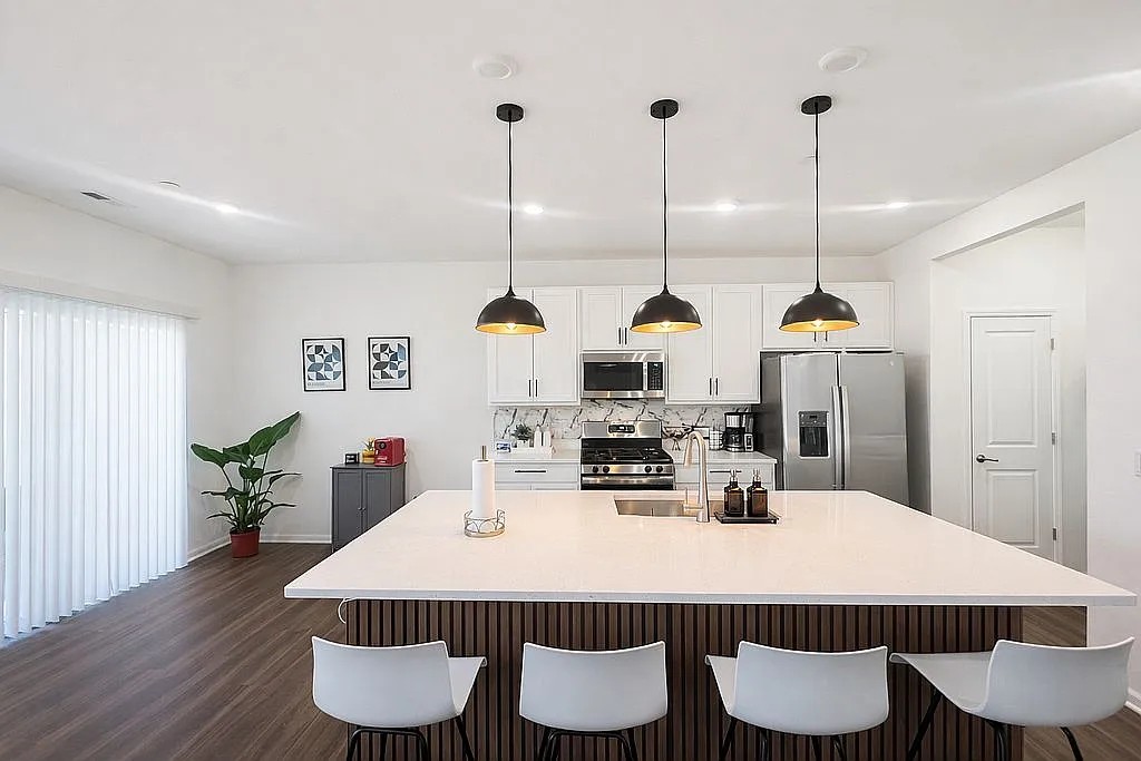 10193 McMahon Way, Huntley IL 60142