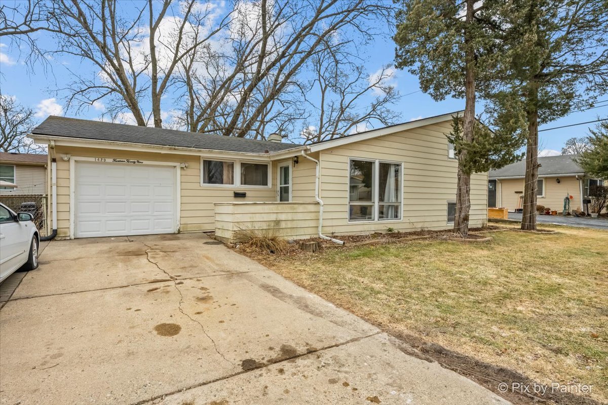 1429 Kings Road, Carpentersville IL 60110