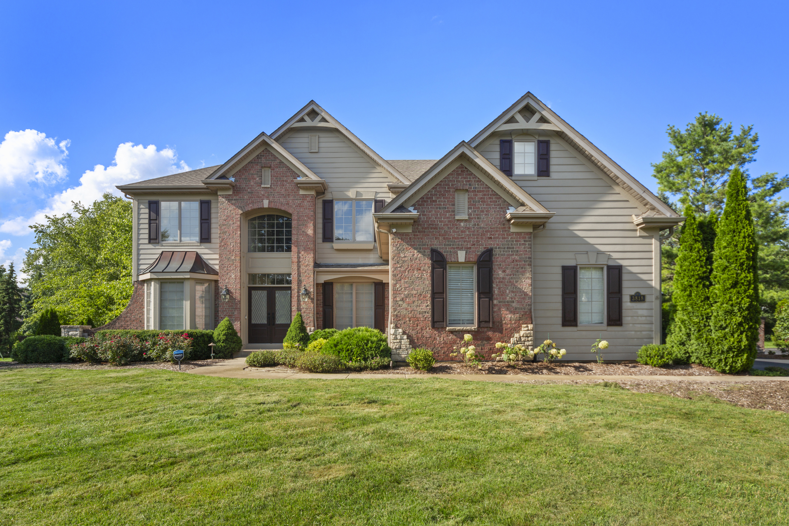 3818 Grand View Court, St. Charles IL 60175