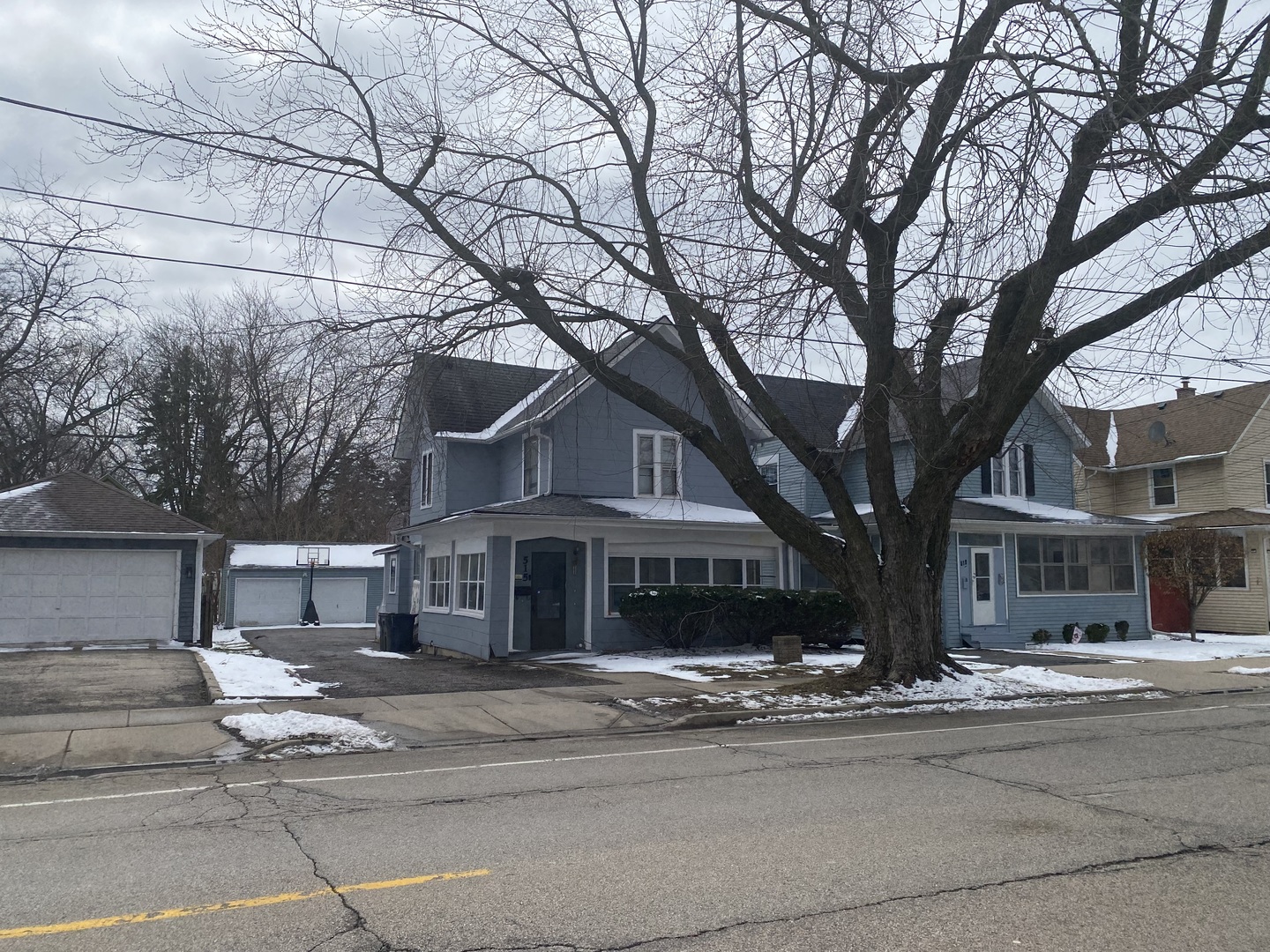 515 Walnut Avenue, Elgin IL 60123