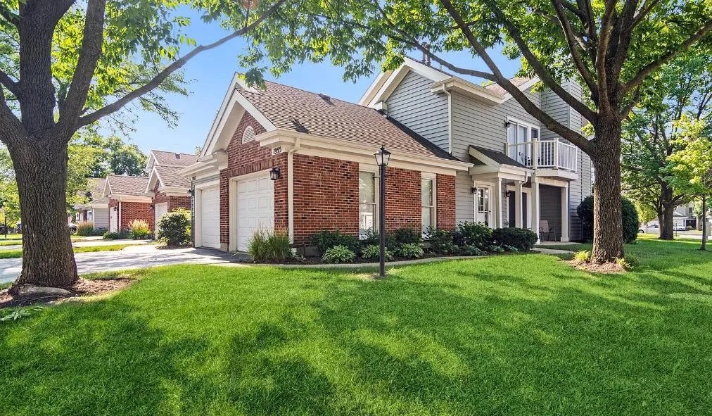 1955 N Stillwater Road Unit 0, Arlington Heights IL 60004